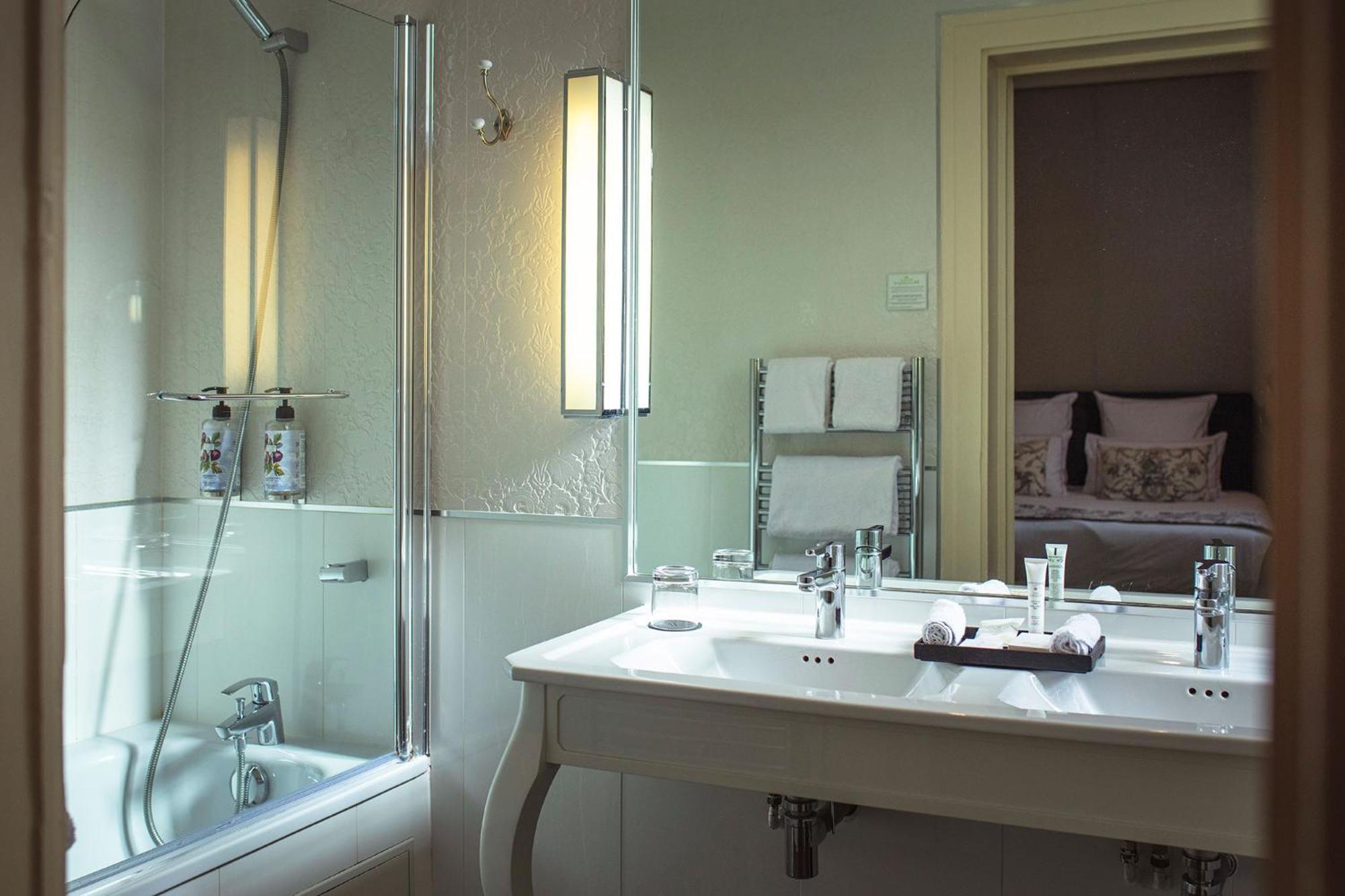 שארטר Hotel & Spa Le Grand Monarque, BW Premier Collection מראה חיצוני תמונה